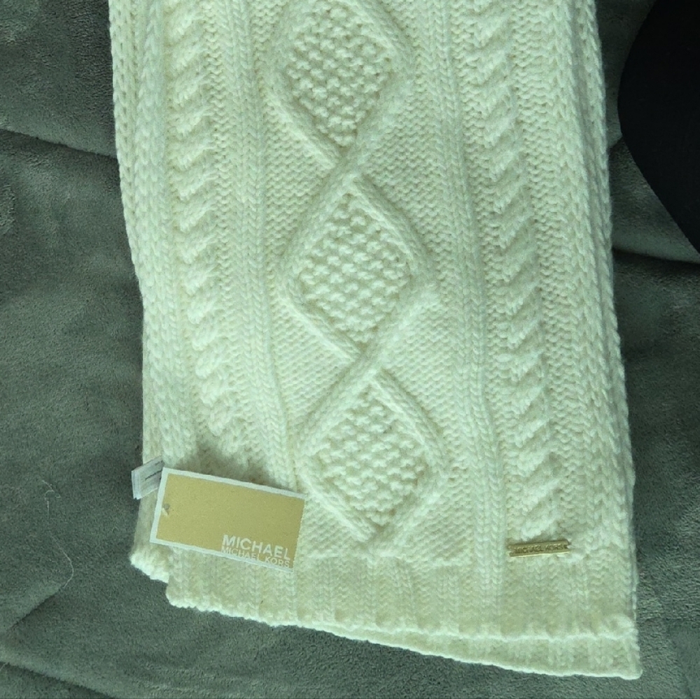 Michael Kors Cream Cable Knit Scarf